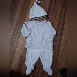 Carters Cozy Gray Long Sleeve And Footed Pants Set With Hat Size 3M